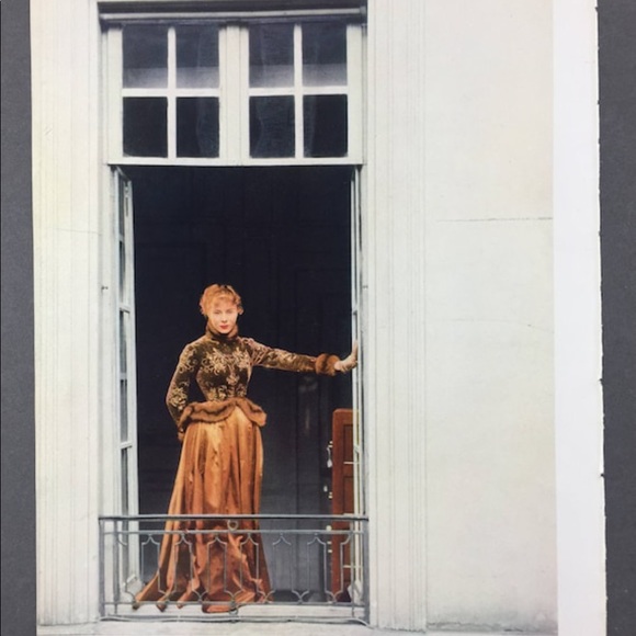 ! 1 Page/2 Sides from VTG 1951 Photo Book, Lady w/Fabric Remnants, Lady in Paris - Picture 3 of 4